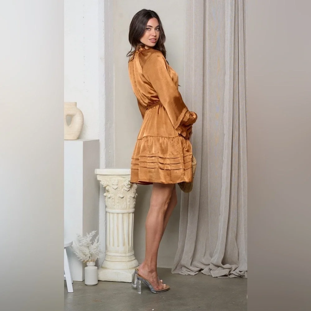 156 Women’s long Puff Sleeve Dress - Picture 2 of 5